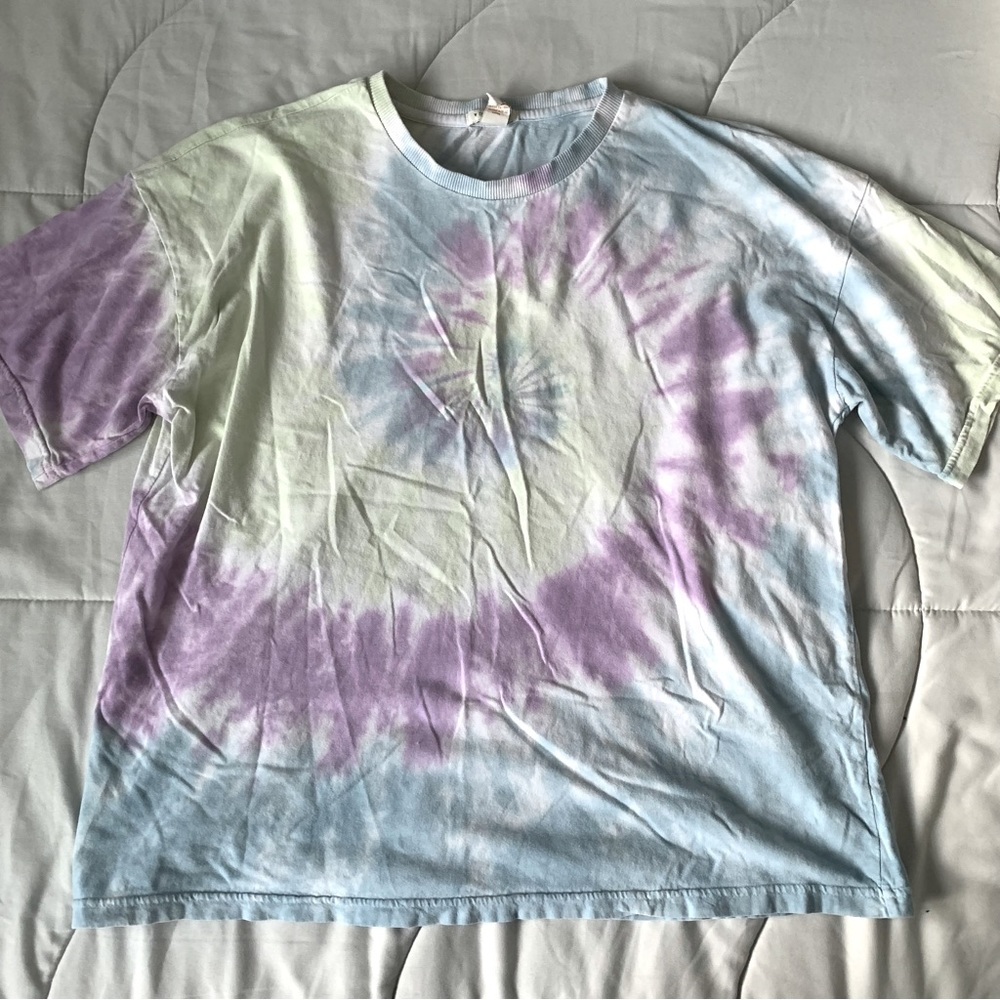 small tie dye t shirt